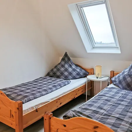 Holiday home Oll Smee 9 - Huus Twee Mit Eingezaeunten Garten, Weitblick, Kamin Und Strandkorb Werdum